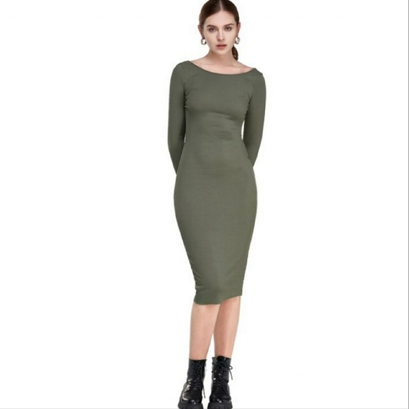 Long sleeve backless dress - Picture 5 of 11